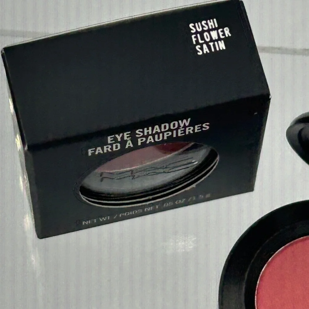 MAC Eye Shadow Womens 0.05oz Sushi Flower New Satin Pink Coral Single A32
